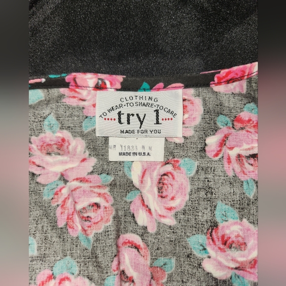 Vintage Peplum Floral Button-Up Top - Picture 6 of 8